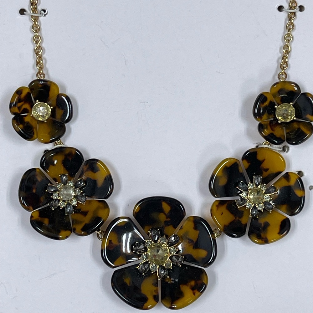 Floral Tortoiseshell Necklace